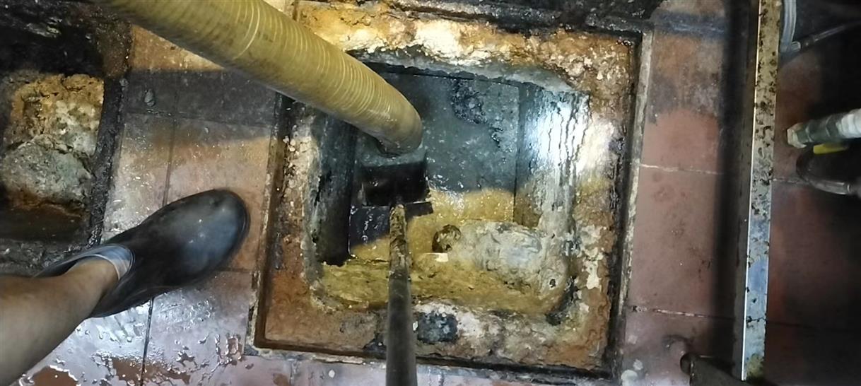 金塔污水池清理一般都有毒气，怎么预防中毒呢？